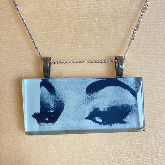 Necklace Sexy Eyes Handcrafted Necklace Pin-Up Vintage - Picture 2 of 8